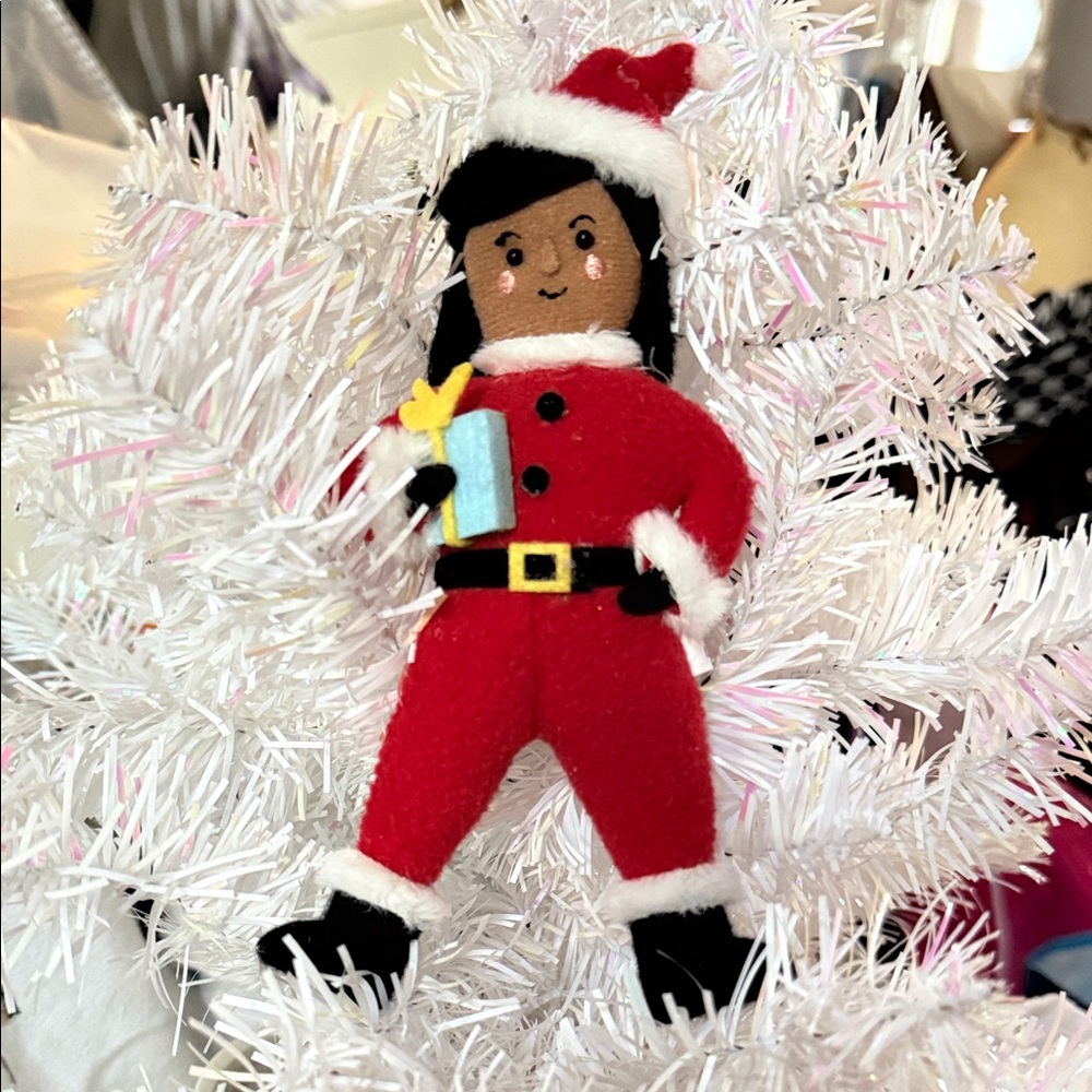 NWT Little Girl with Present set of 5 Santa Claus Felt Ornament 7”